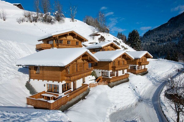 Tauernchalets im Winter